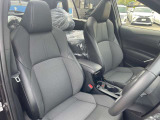 【パワーシート】質感のいいシートを採用されています。スイッチで運転ポジション変えられるのはとっても楽です!ぜひ一度座っていただき体感してください!