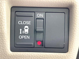 【パワースライドドア】スマートキーや運転席のスイッチでスライドドアの開閉が可能♪電動だから力を入れてドアを開ける必要が無く、小さいお子様でも、重い荷物を持っている時もラクに開け閉めできます♪