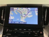 いまや必須装備「ナビゲーション」搭載!知らない場所に、スイスイッとドライブ。なんて便利な機能でしょうか?もう、これなしではハンドルを握れませんね!でも、運転中の操作は危険ですのでご注意ですね♪