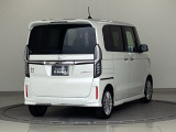 バックカメラが付いているのでバックでの車庫入れも安心です