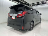 沢山乗れるのがこの車の魅力!2台で移動しないと・・・なんて時もこの車なら1台で!大活躍です♪