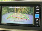 【バックカメラ】駐車時に後方がリアルタイム映像で確認できます。大型商業施設や立体駐車場での駐車時や、夜間のバック時に大活躍!運転スキルに関わらず、今や必須となった装備のひとつです!