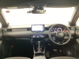 【前方視界】開放的な前方視界!運転がしやすく疲れにくいです♪窓が大きく、見通しがとっても良いおクルマですよ♪