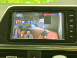 停車中にテレビや映像コンテンツを楽しめます。休憩時間などに、リラックスした時間を過ごせます。