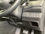 左側に高速で便利なETCがあり、横滑りを防ぐVSAなどのスイッチは、運転席の右側、手の届きやすい位置にあります。
