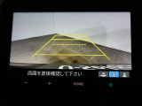 リアカメラ付きで後退時も安心です。