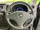 握りやすい形状で、運転操作をサポート。スムーズなハンドリングで、気持ちの良いドライビングを楽しめます。操作系統も近いです。