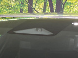 【トヨタセーフティセンス】走行中に前方の車両等を認識し、衝突しそうな時は警報とブレーキで衝突回避と被害軽減をアシスト。より安全にドライブをお楽しみいただけます。