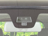 【スズキ セーフティサポート】走行中に前方の車両等を認識し、衝突しそうな時は警報とブレーキで衝突回避と被害軽減をアシスト。より安全にドライブをお楽しみいただけます。