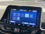【メーカー純正ナビ】インテリアに溶け込むスタイリッシュな「専用設計」メーカーナビを装備♪視認性や操作性など基本性能にも優れ、より上質なカーライフをお楽しみいただけます。