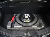 もちろんスペアタイヤや車載工具も完備☆ 万が一のパンクに備えて使用方法もお伝えします!