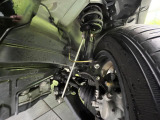 お車を安心してお乗りいただく為には、足回りの定期点検が欠かせません。サービスサポート(有償保証)では無料点検もご提供しており、安心のカーライフをお過ごしいただけるサポート体制が整っています。