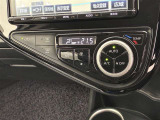 オートエアコンは温度を設定するだけで、自動で風量などを設定してくれます。運転しながら操作も必要ないので、安全性も向上します。