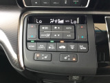 運転席・助手席、それぞれで温度調節が可能なオートエアコンです。シートヒーター付きなので、寒い日も快適です。