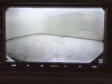 社外バックモニター付き車両です。(画像は手動の切り替えが必要です。)