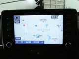 8インチ、ディスプレイオーディオを装備。スマホとクルマをつなぐことで、これまでのナビに加えて、いろいろなサービスが楽しめます。