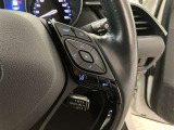 ステアリング右側にメーター操作スイッチ車間距離切り替えスイッチ・LDA(レーンディパーチャーアラート)スイッチが付いています。