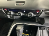 運転席/助手席シートヒーターで寒い日もすぐに温かくなり快適に過ごせます。3段階の温度調整が可能です
