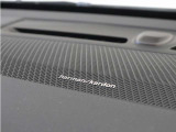【harman/kardon】世界のオーディオファン垂涎のプレミアムサウンドシステムを搭載。原音に近い音場空間を忠実に再現。乗る人すべてに最良の音響体験を提供します。