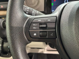ステアリングにオーディオ操作スイッチが付いています。オーディオ画面に直接タッチしなくても操作が出来ますので、運転に集中できます。