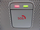 【SOSコール】急病時や危険を感じた時には、SOSコールスイッチを押してください。万が一の事故発生時には、エアバッグ展開と連動し自動通報されます。