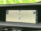 高精細な地図表示で、目的地までスムーズに案内します。渋滞情報もリアルタイムで確認でき、最適なルートを選択できます。