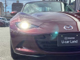 アダプティブLEDヘッドライト カメラや車速センサーと連動して、ハイ、ロー、ワイドローのLEDライトを常に最適な配光に自動制御する優れものです!
