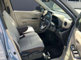大きな窓で視界が良く運転がしやすいです