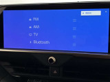 ブルートゥースに接続することにより、スマホに入ったお気に入りの音楽を車内で楽しむことができます♪あると本当に便利な機能になっています!