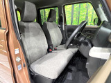 運転席シート廻りは使用感も少なく、良好な状態となっています。丁寧に使われていたことがよくわかりますね。