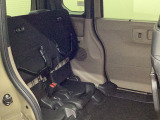 ★チップアップ&ダイブダウン機能付き【ULTR SEAT】は後席座面を左右分割で跳ね上げることができます☆トランクで積載できない背の高い荷物をラクラク収納できます。ホンダ車ならではの人気装備です♪
