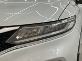 LEDヘッドライトは、点灯の瞬間から最大光量を発揮し、突然暗くなるトンネルなどでの安定感を高めます。
