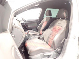 清潔で広々した座席です!是非、現車を見て体感してみてください。