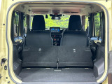普段のお買い物や通勤、送迎等に十分な荷室スペースを確保しております。セカンドシートを倒すと、大きな荷物の積載も可能です♪
