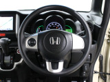 【運転席まわり】Honda独自の設計思想に基づき、自然に手を伸ばした先に操作したいものがあるようレイアウトを追求 !