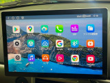 【ディスプレイオーディオ】お手持ちのスマートフォンとの連携で、ナビや音楽再生など各種アプリを使用可能。スマホに近い感覚でお使いいただけます♪