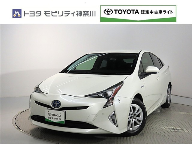 トヨタ プリウス 