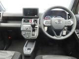ぜひ展示車の運転席に座ってみてください。