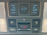 【パワーバックドア】スマートキーや運転席のボタンを押すだけでリアゲートが自動で開閉します!荷物を持っている時や、高い位置にあるバックドアを閉める際に便利な機能です♪