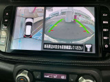 アラウンドビューは4方のカメラで真上から車を見たようにモニタで確認ができる日産自慢の装備です。周辺の安全確認、小さなお子様や障害物も確認できるので、駐車のしやすさだけでなく、事故防止にも役立ちます♪