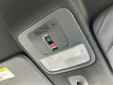 Honda CONNECTによりスマホでの施錠・解錠やエアコン操作ができます!さらに天井には緊急通報ボタンが装備されています。