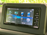 高機能ナビで快適なドライブをサポート。Bluetooth接続でスマホの音楽も楽しめます。多彩な機能が詰まった一台です。