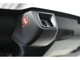 EyeSight(アイサイト)は、世界で初めてステレオカメラのみで、全車速追従クルーズコントロール機能や歩行者、自転車をも対象としたプリクラッシュセーフティ機能を実現したシステムです。