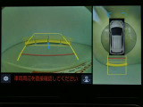 【パノラミックビューモニター装備!】トップビュー&フロントビュー・車両に取り付けたフロント、サイド、バックカメラの映像を合成して画面上に表示させることで、低速時の運転を補助する装置です♪