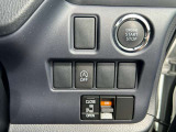 ワンプッシュでエンジンスタート!後ろのドアは運転席にあるスイッチからも開閉可能です!