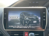 【大画面ナビ】人気の大型10インチナビを装備。存在感のある大画面はインパクト大!ナビ利用時のマップ表示は見やすく、テレビやDVDは臨場感がアップ!いつものドライブがグッと楽しくなります♪