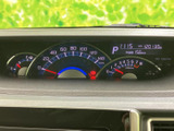視認性の高いメーター類は、運転に必要な情報を的確にドライバーに伝えます。速度や回転数などを一目で確認できるので安心です。