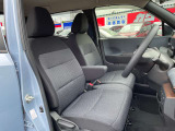 ひじ掛けが付いて運転が楽です