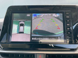 【インテリジェントアラウンドビューモニター】駐車中のクルマを空から見下ろしているかのような映像で表示し、駐車をアシストします!