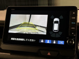 リバースギアに入れるだけで後方の表示へ切り替わります。夜間や雨の日の駐車も楽になりますよ。